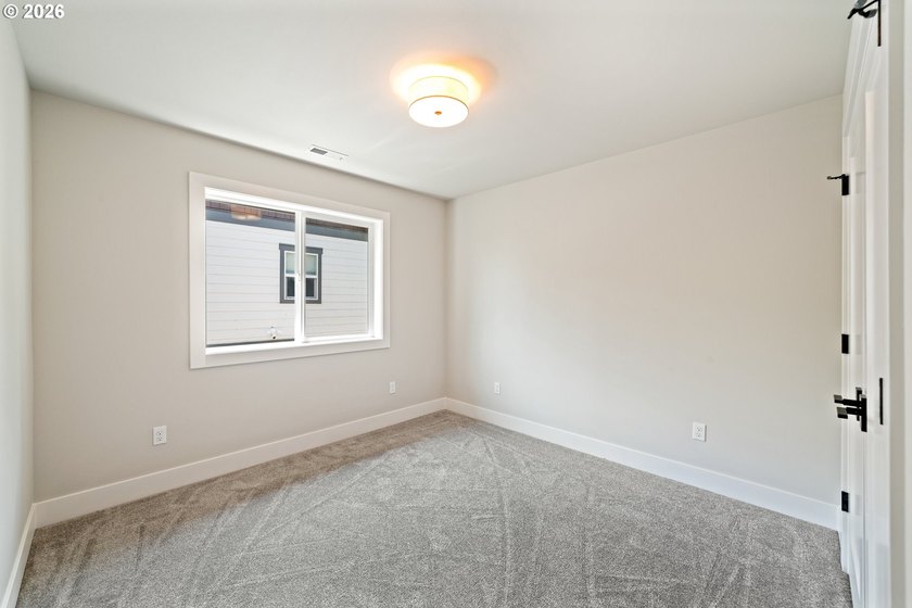 Beautiful new Traditional home backing to serene greenspace - photo 25