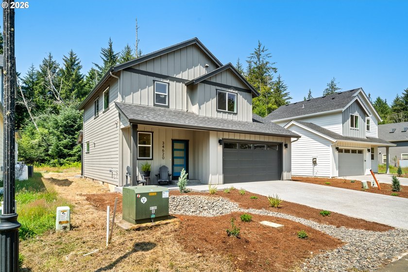 Beautiful new Traditional home backing to serene greenspace - photo 33