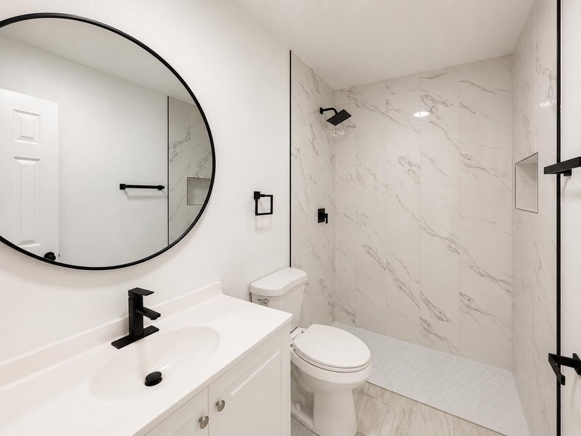 DOUBLE LOT! Stunning fully renovated home on a rare double lot - photo 13