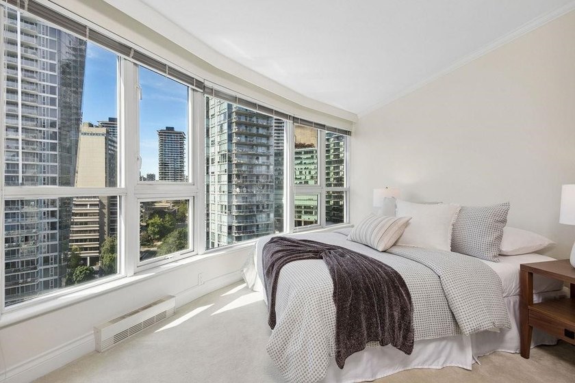 Spectacular marina, ocean and mountain-view home at the coveted - photo 23
