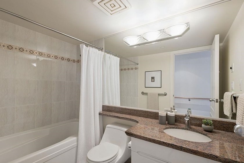Spectacular marina, ocean and mountain-view home at the coveted - photo 24