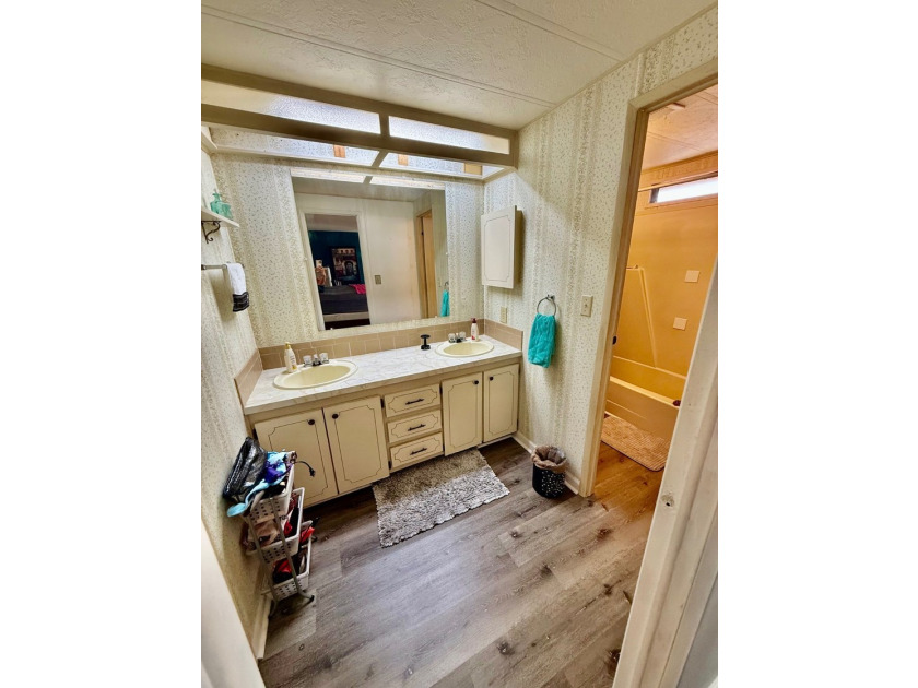 This home is located on a nice size lot w/ no backyard neighbors - photo 60