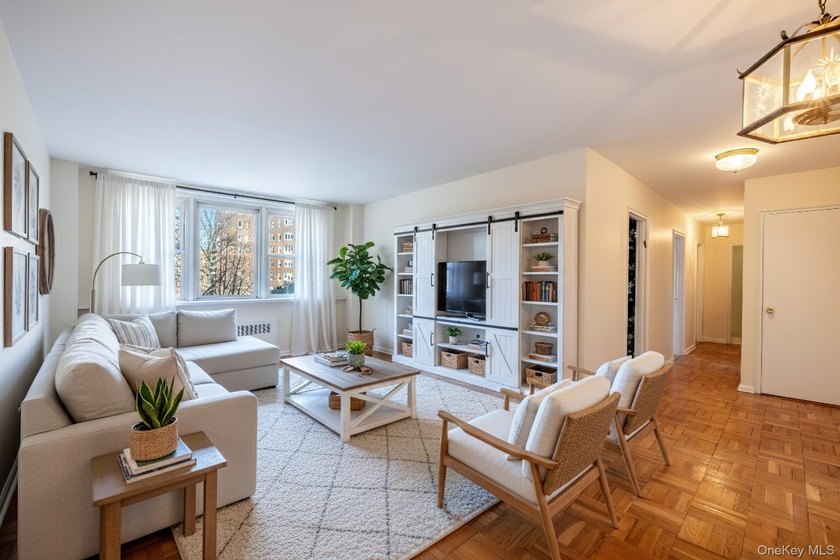 Two-bedroom front view conveniently located in Spuyten Duyvil - photo 3