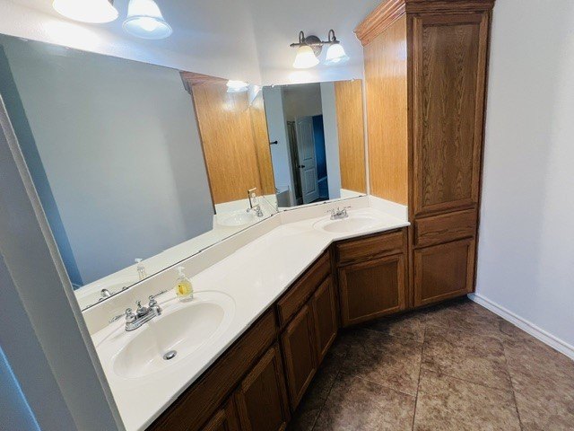 Welcome to this exceptional 4 bedroom, 3 full bath home offering - photo 19