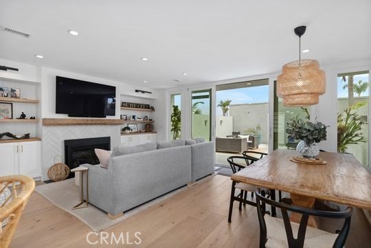 Fully reimagined coastal residence with comprehensive 2021 - photo 21