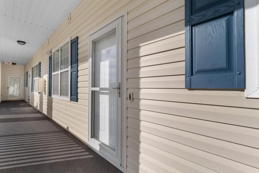 Don't miss your chance to own this beautifully updated 2-bedroom - photo 26