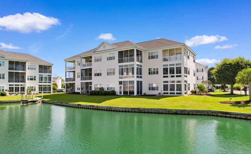 Don't miss your chance to own this beautifully updated 2-bedroom - photo 28