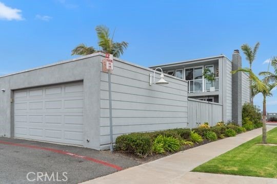 Fully reimagined coastal residence with comprehensive 2021 - photo 43