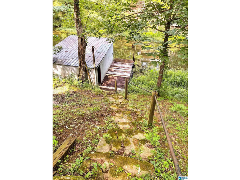 A cozy cottage with a waterfront view. Who could ask for - photo 27
