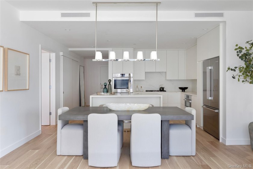 A luxury beach hotel-inspired condominium, The Boardwalk is a - photo 4