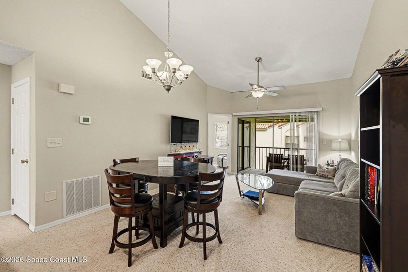 Beautiful 2BR/2BA second-story unit in peaceful Club Haciendas - photo 3