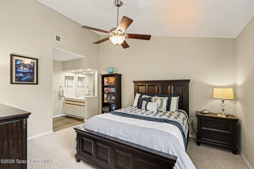 Beautiful 2BR/2BA second-story unit in peaceful Club Haciendas - photo 8