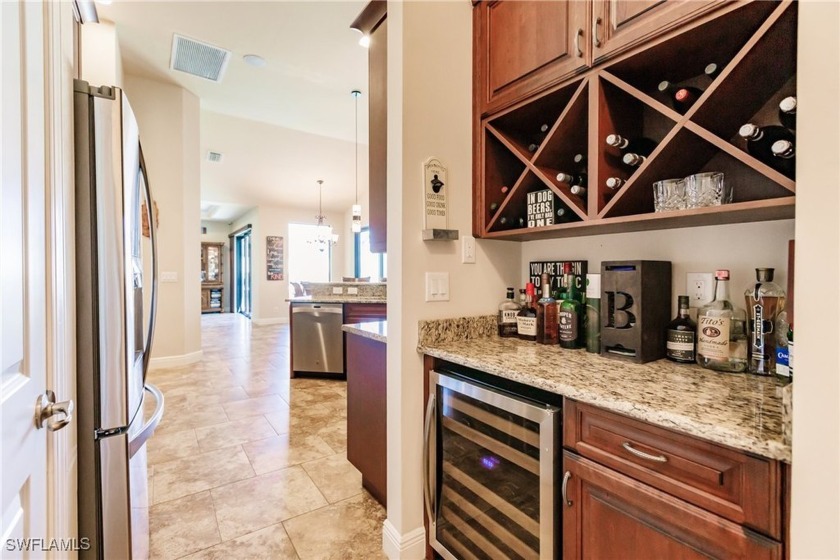 Built in 2015, this beautiful 3BR + den / 2.5BA single-level - photo 22