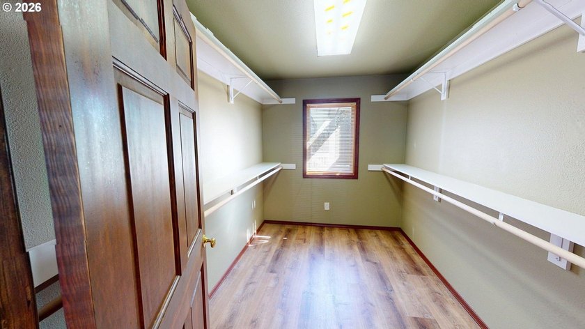 Stunning Mountain Views, Thoughtful Updates &amp; Room to - photo 26