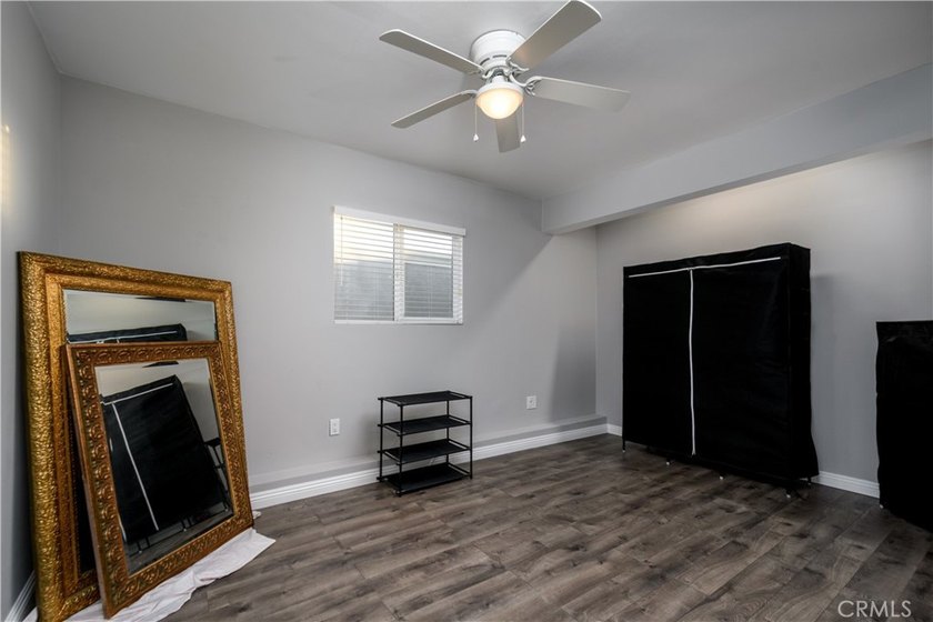 Fabulous pool home located on a quiet cul-de-sac in the highly - photo 28