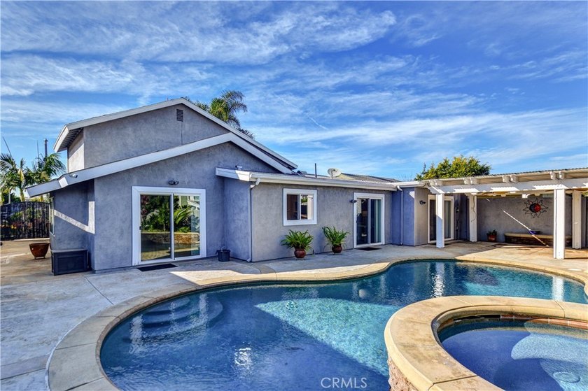 Fabulous pool home located on a quiet cul-de-sac in the highly - photo 29