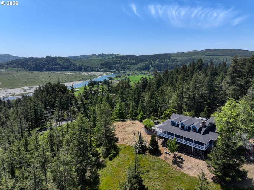 Stunning Mountain Views, Thoughtful Updates &amp; Room to - photo 43