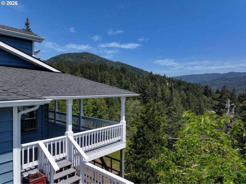 Stunning Mountain Views, Thoughtful Updates &amp; Room to - photo 48