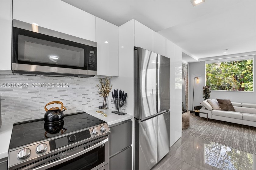 Stunning modern townhome designed for elevated everyday living - photo 19
