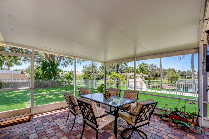 Welcome to this charming 2-bedroom, 2-bathroom townhouse nestled - photo 22