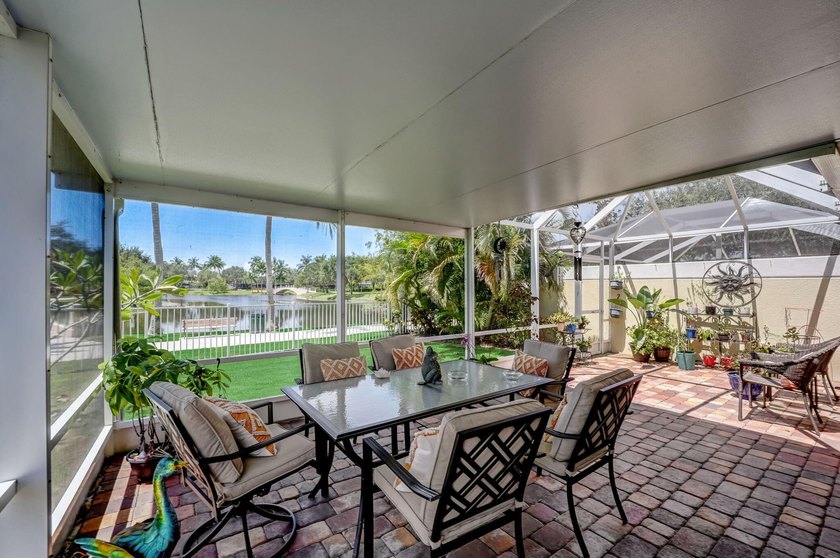 Welcome to this charming 2-bedroom, 2-bathroom townhouse nestled - photo 23