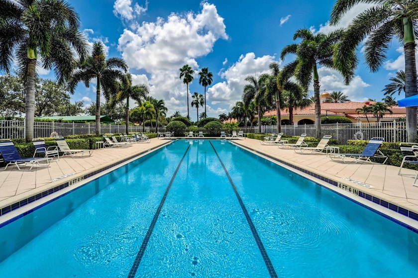 Welcome to this charming 2-bedroom, 2-bathroom townhouse nestled - photo 31