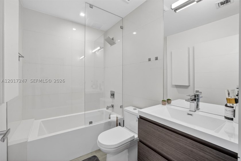 Stunning modern townhome designed for elevated everyday living - photo 35