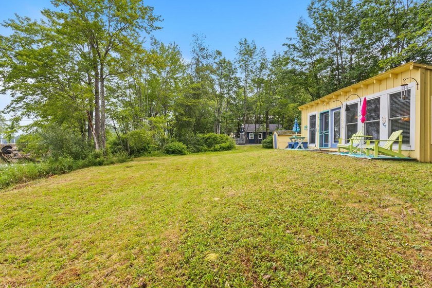 Enjoy waterfront living on Cobbossee Lake with the convenience - photo 3
