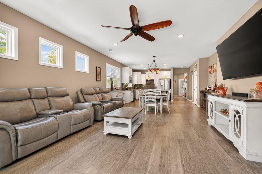 Welcome to Del Webb at Grande Dunes. This beautifully maintained - photo 15