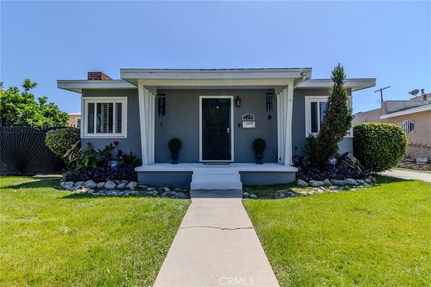 Welcome to this beautiful lifestyle home in the heart of North - photo 2
