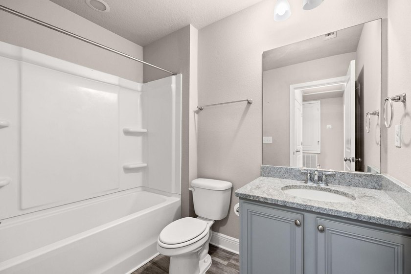 Welcome to effortless coastal living in the heart of Santa Rosa - photo 24