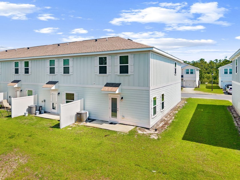 Welcome to effortless coastal living in the heart of Santa Rosa - photo 29
