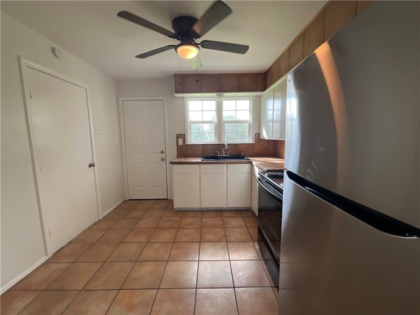 Affordable, updated, and situated on an oversized 0.26-acre lot! - photo 13
