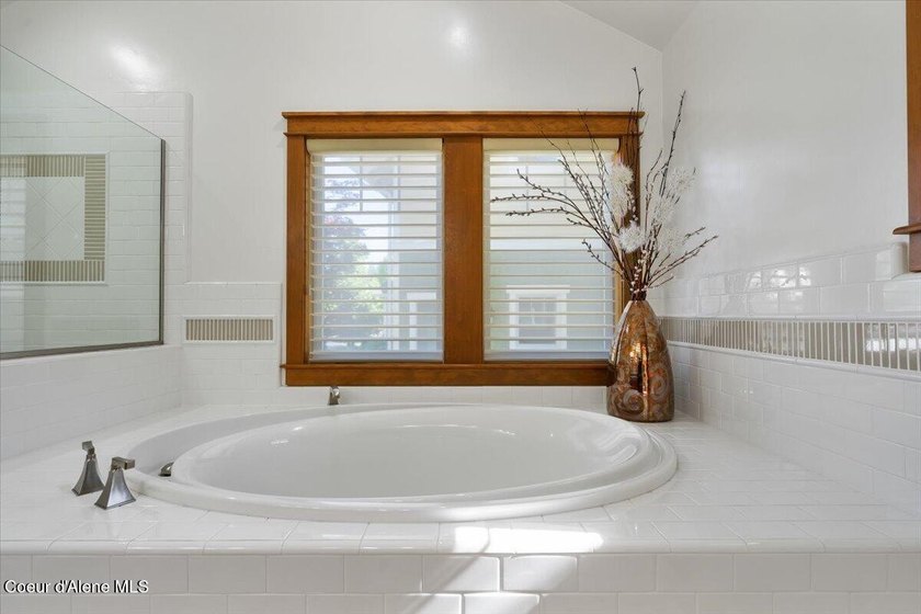 Wake each morning to breathtaking, front-row river views from - photo 28