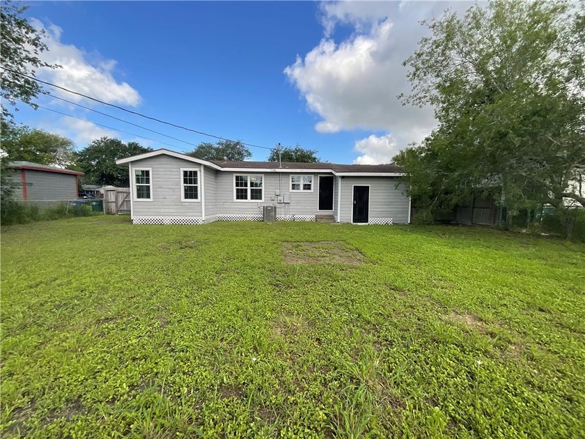 Affordable, updated, and situated on an oversized 0.26-acre lot! - photo 38