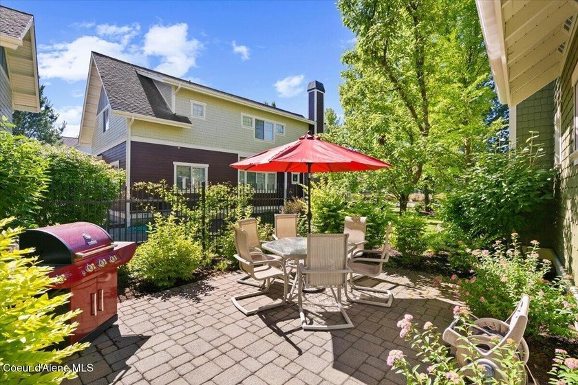 Wake each morning to breathtaking, front-row river views from - photo 43