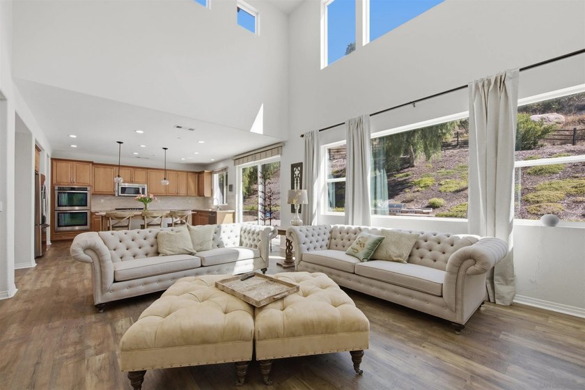 Experience refined living in the exclusive gated Masters - photo 15