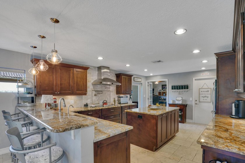 Welcome to your forever home! Very well-maintained, two story - photo 20