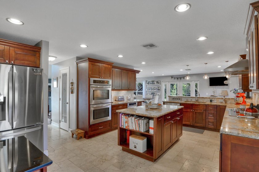 Welcome to your forever home! Very well-maintained, two story - photo 23