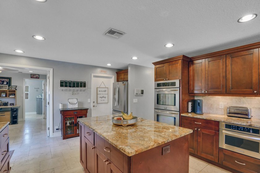 Welcome to your forever home! Very well-maintained, two story - photo 24