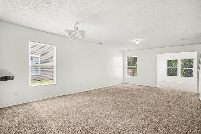 Welcome home to this well maintained 3-bedroom, 2.5 bath home in - photo 11