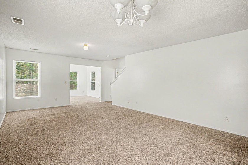 Welcome home to this well maintained 3-bedroom, 2.5 bath home in - photo 12