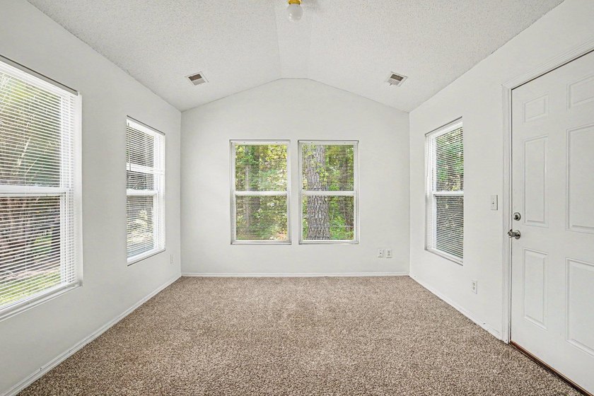 Welcome home to this well maintained 3-bedroom, 2.5 bath home in - photo 13