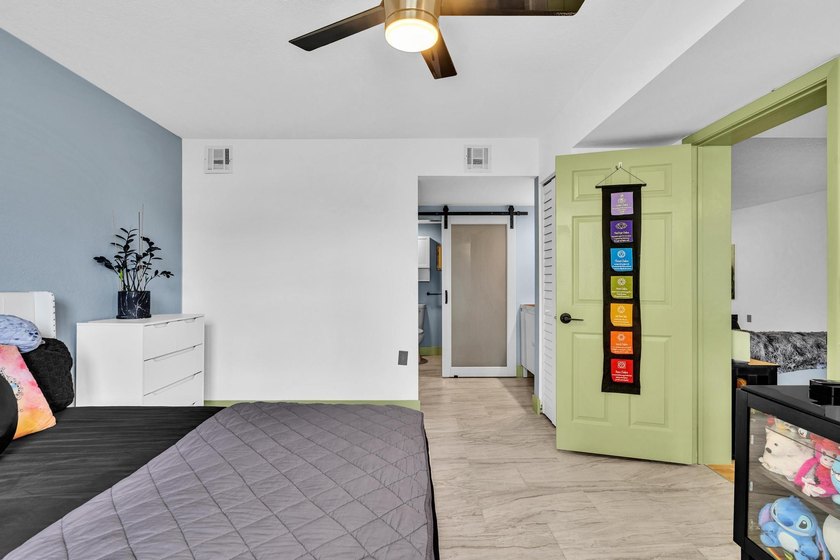 CORNER UNIT GROUND FLOOR, 2 BEDROOM, 2 FULL BATHROOMS PLUS A DEN - photo 13