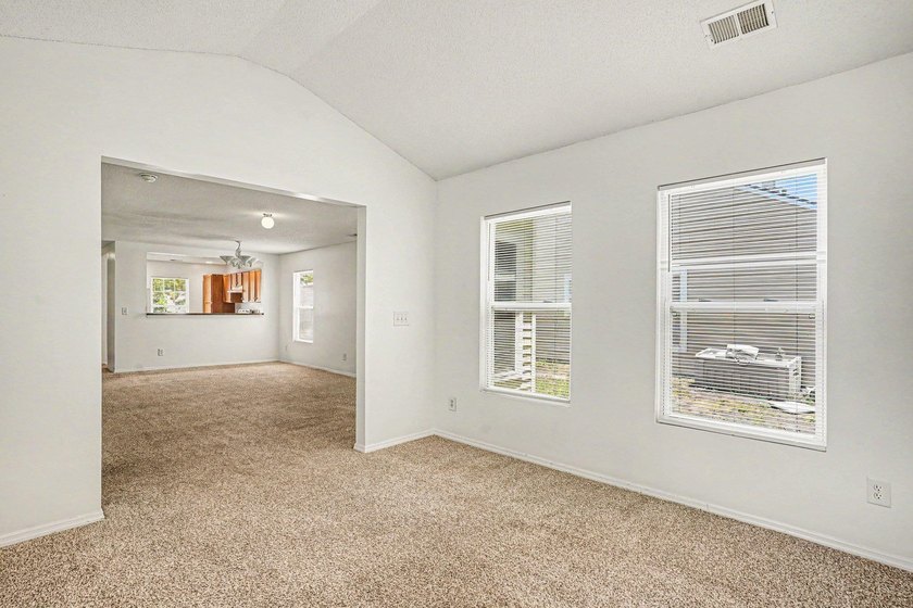 Welcome home to this well maintained 3-bedroom, 2.5 bath home in - photo 14