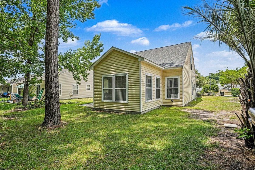 Welcome home to this well maintained 3-bedroom, 2.5 bath home in - photo 28