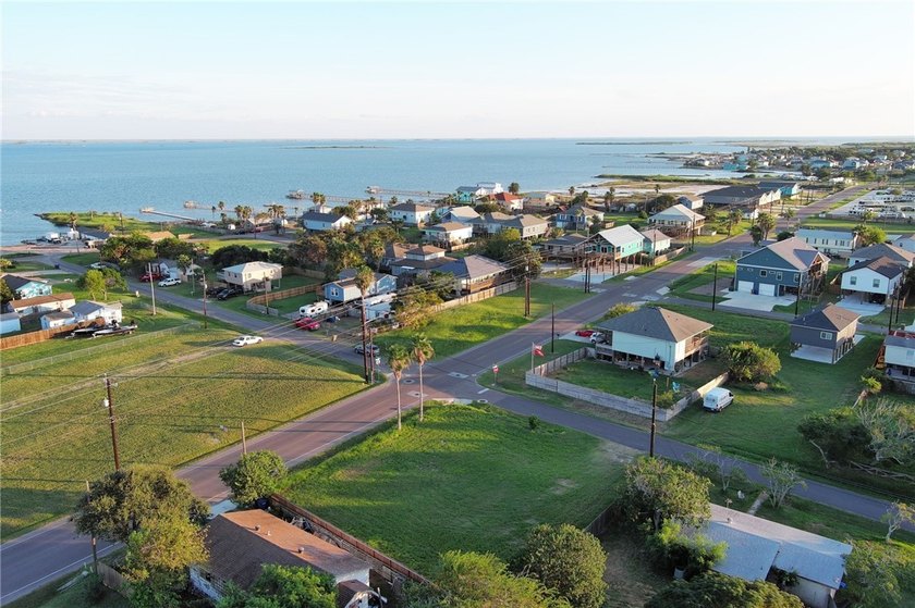 Build your custom coastal dream home in Laguna Shores! This - photo 4
