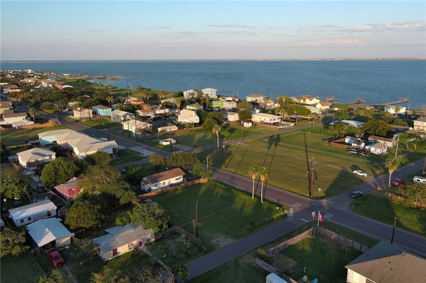 Build your custom coastal dream home in Laguna Shores! This - photo 6