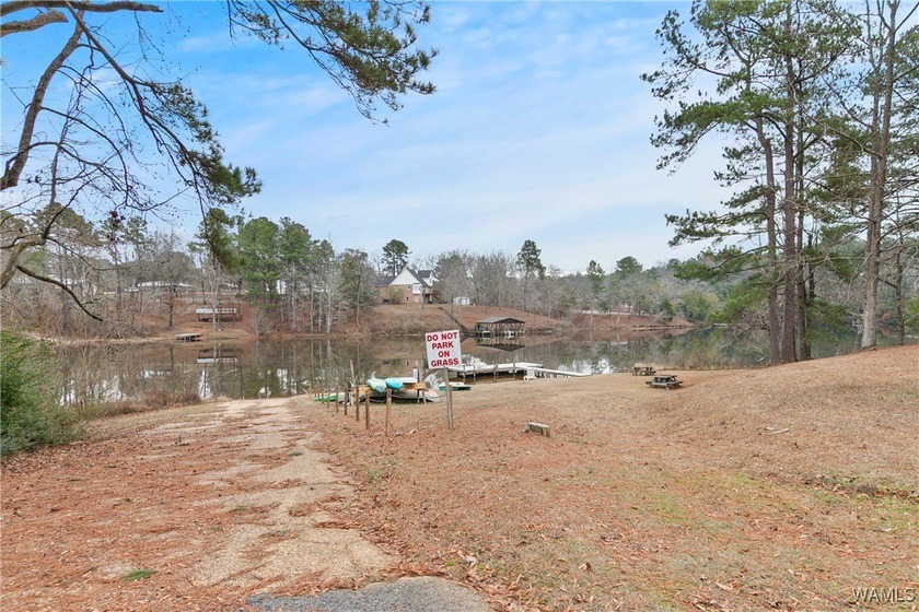 OPEN HOUSE April 19th from 2-4 pm! Enjoy space, comfort, and - photo 10