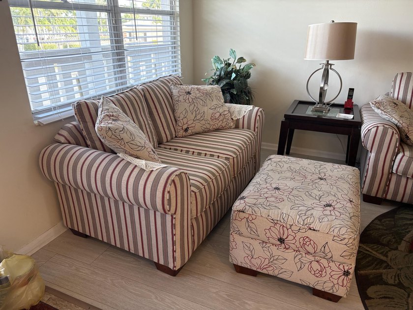 Discover this well-appointed two-bedroom, two-bathroom - photo 8